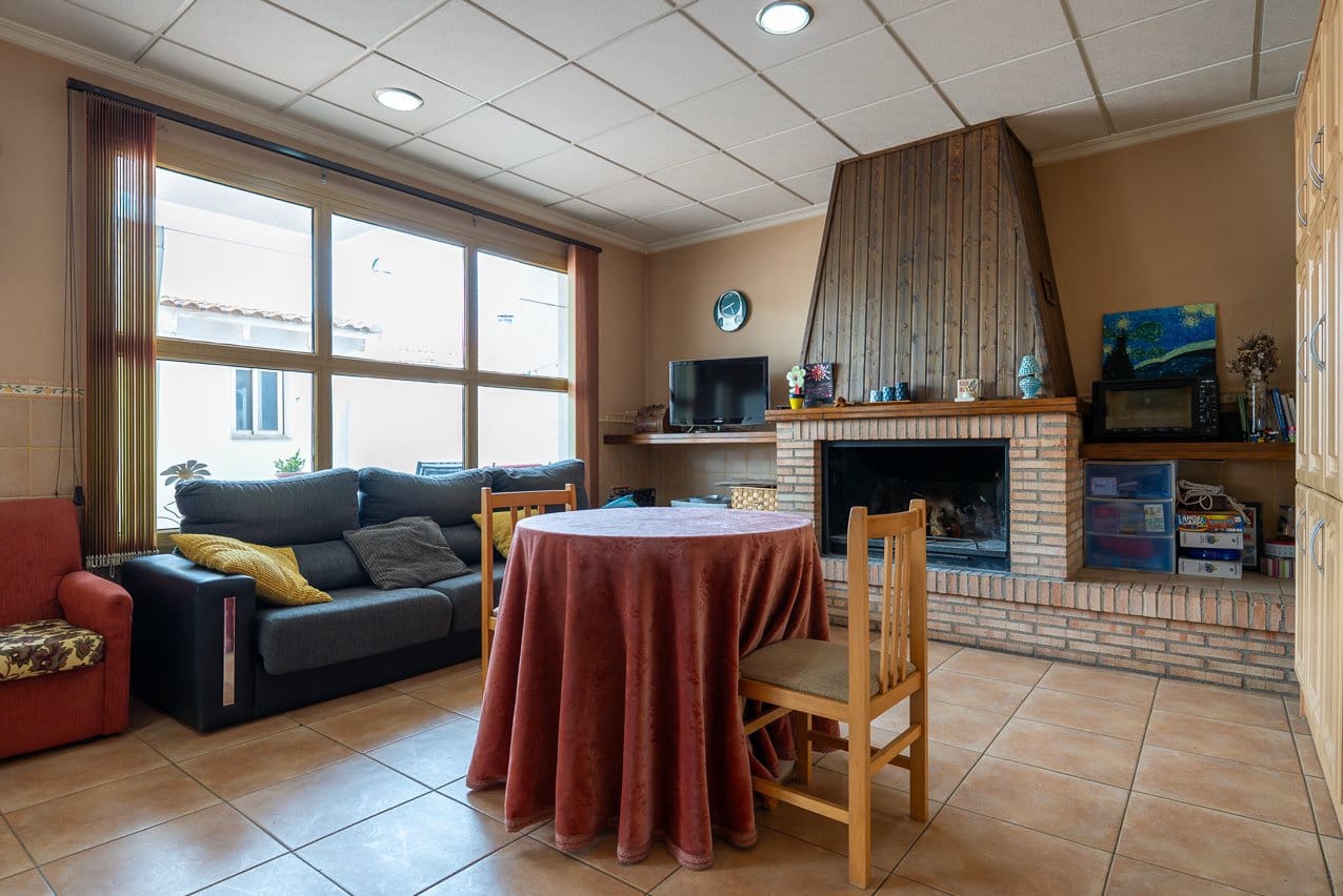 5 soveværelse Byhus til salg i Pinoso med swimmingpool - € 399.950 (Ref: 9548610)