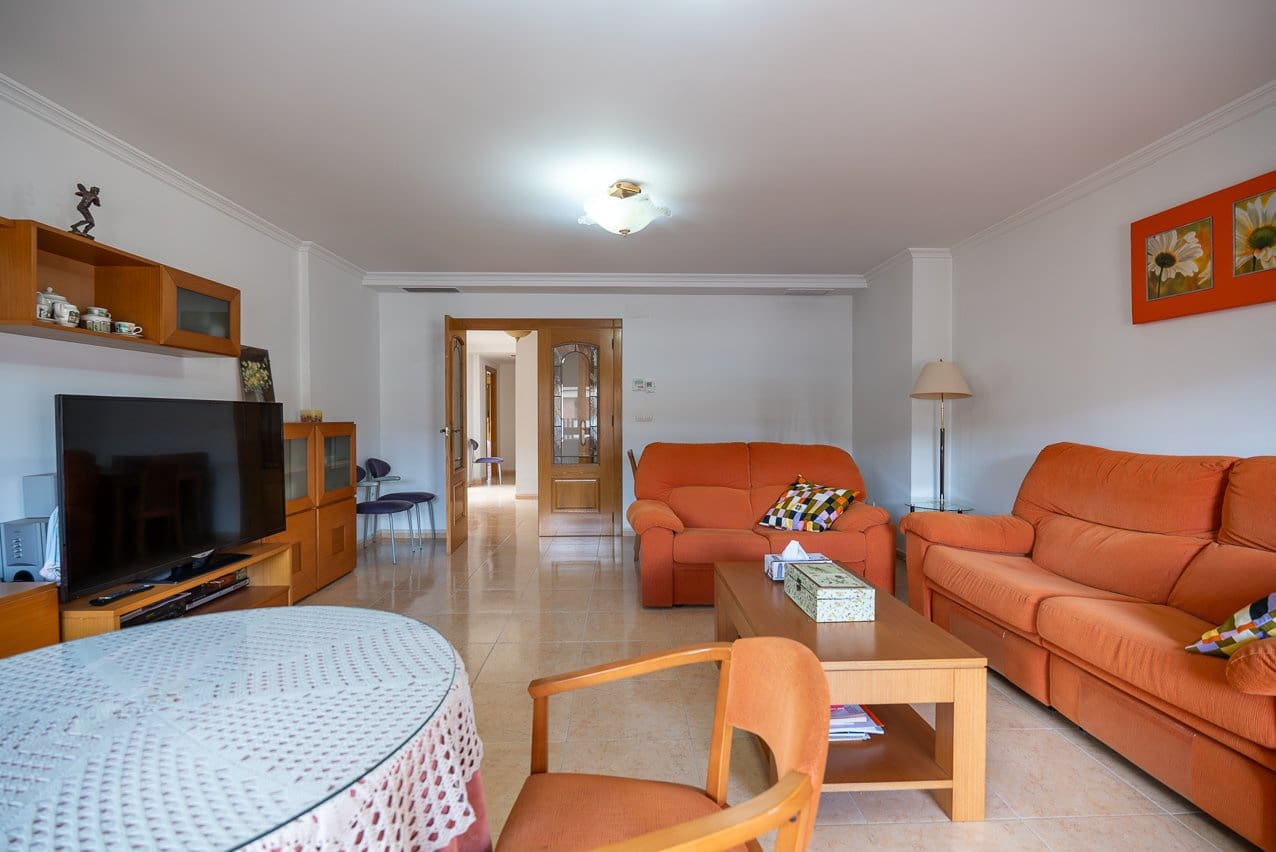 5 soveværelse Byhus til salg i Pinoso med swimmingpool - € 399.950 (Ref: 9548610)