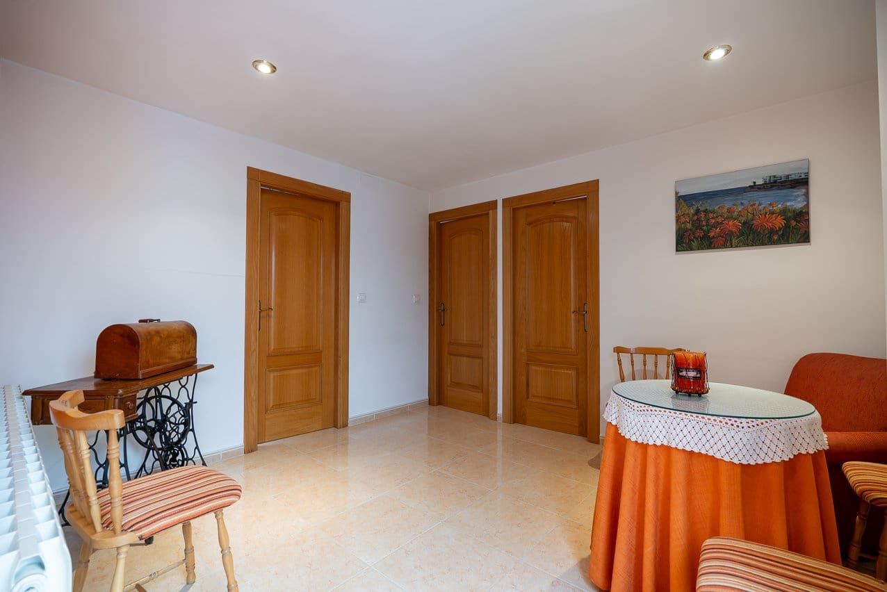 5 soveværelse Byhus til salg i Pinoso med swimmingpool - € 399.950 (Ref: 9548610)