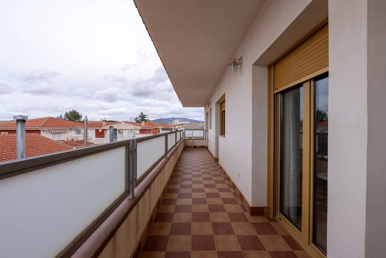 5 soveværelse Byhus til salg i Pinoso med swimmingpool - € 399.950 (Ref: 9548610)