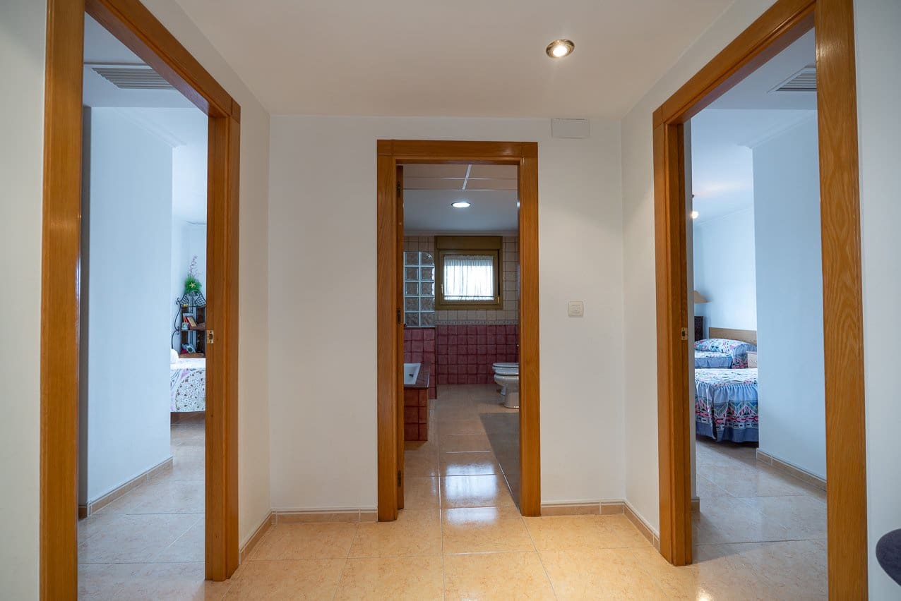 5 soveværelse Byhus til salg i Pinoso med swimmingpool - € 399.950 (Ref: 9548610)