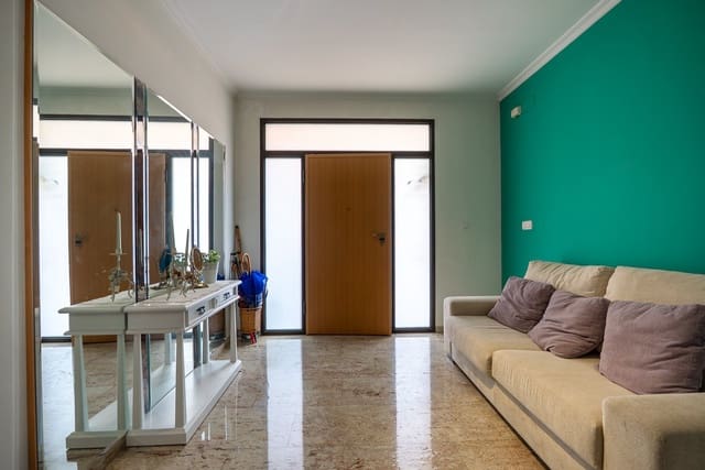 5 soveværelse Byhus til salg i Pinoso med swimmingpool - € 399.950 (Ref: 9548610)