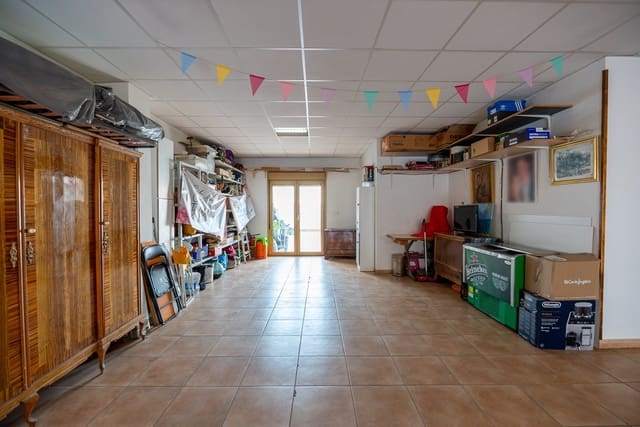 5 soveværelse Byhus til salg i Pinoso med swimmingpool - € 399.950 (Ref: 9548610)