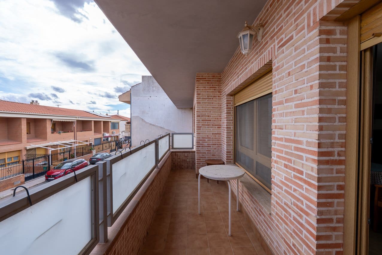 5 soveværelse Byhus til salg i Pinoso med swimmingpool - € 399.950 (Ref: 9548610)