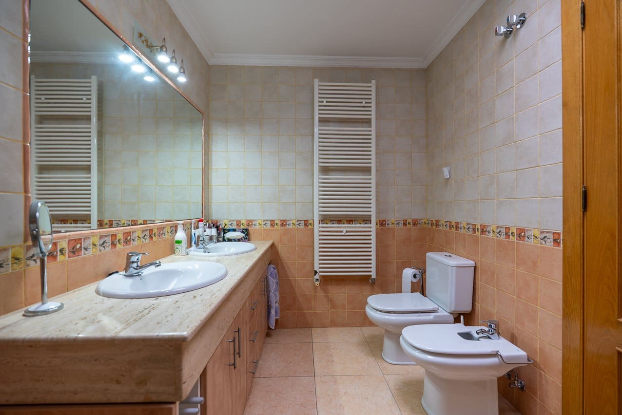 5 soveværelse Byhus til salg i Pinoso med swimmingpool - € 399.950 (Ref: 9548610)