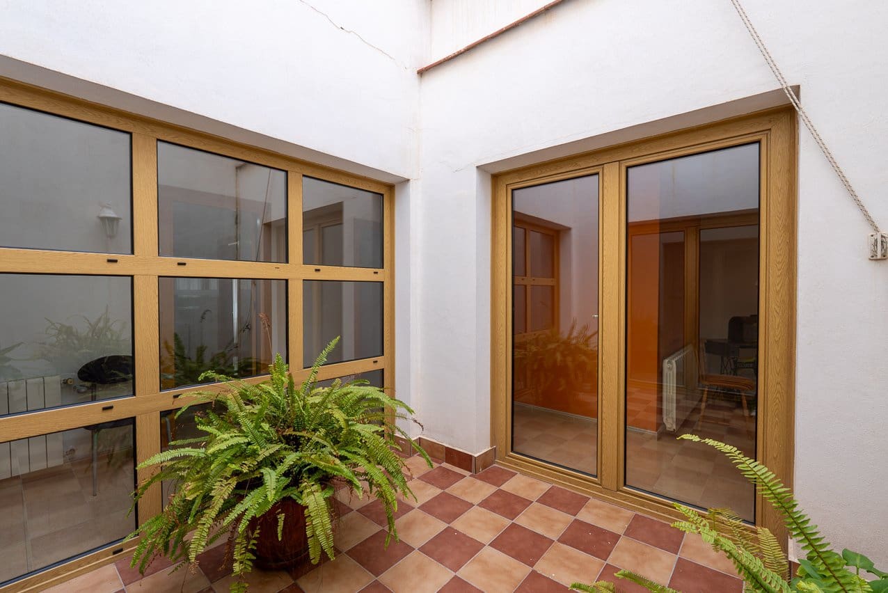 5 soveværelse Byhus til salg i Pinoso med swimmingpool - € 399.950 (Ref: 9548610)