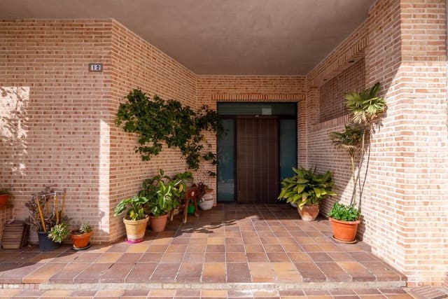 5 sypialnia Dom na sprzedaż w Pinoso z basenem - 399 950 € (Ref: 9548610)