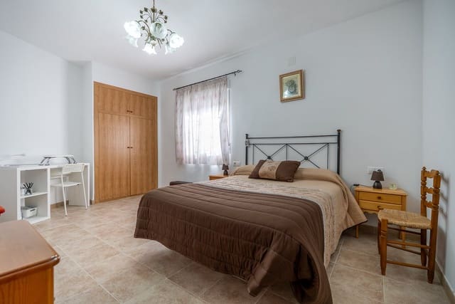 3 sovrum Hus till salu i Pinoso med pool - 119 950 € (Ref: 9569500)