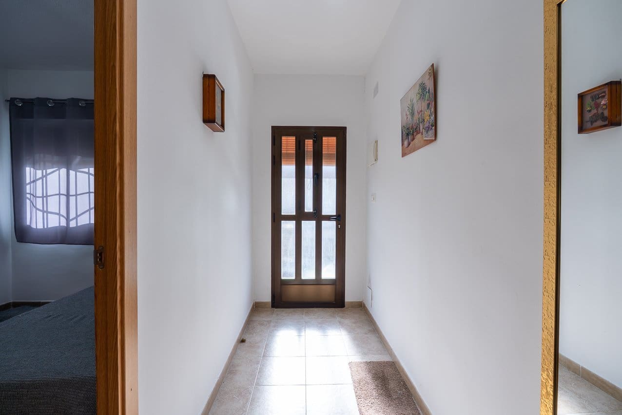 3 bedroom Townhouse for sale in Pinoso with pool - € 115,000 (Ref: 9569500)