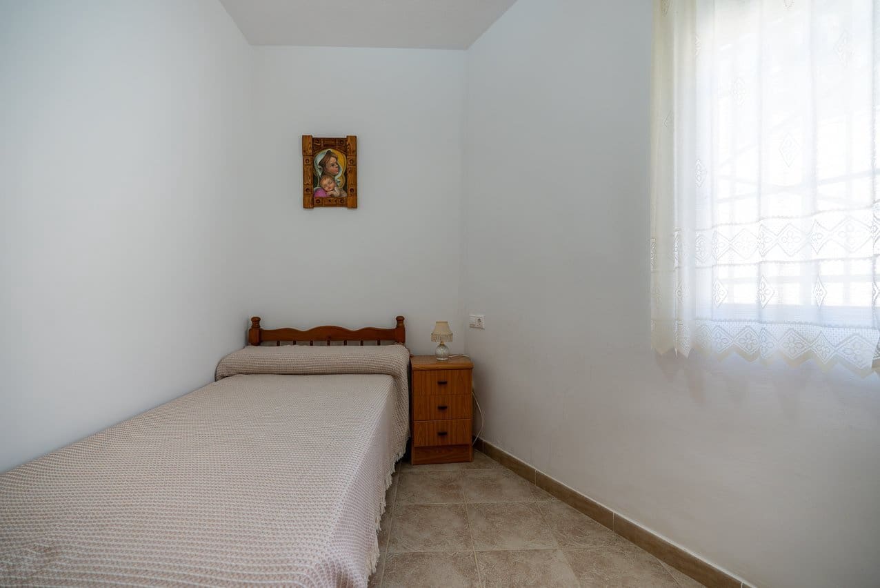 3 bedroom Townhouse for sale in Pinoso with pool - € 115,000 (Ref: 9569500)