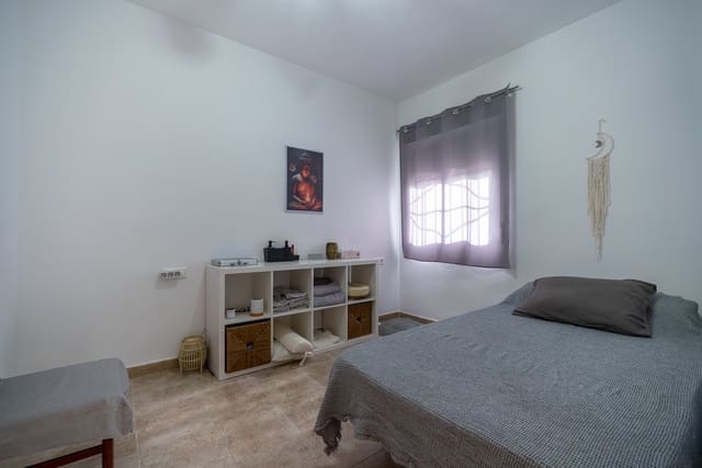 3 Zimmer Haus zu verkaufen in Pinoso mit Pool - 115.000 € (Ref: 9569500)