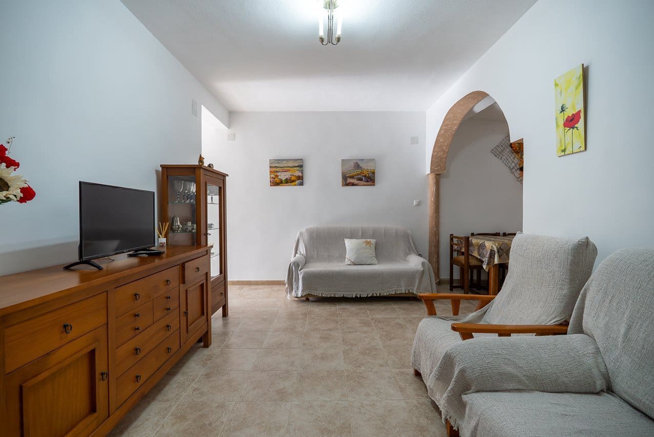 3 bedroom Townhouse for sale in Pinoso with pool - € 115,000 (Ref: 9569500)