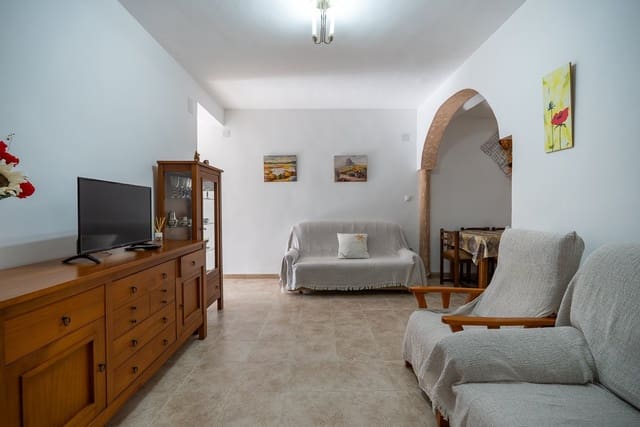 3 Zimmer Haus zu verkaufen in Pinoso mit Pool - 115.000 € (Ref: 9569500)
