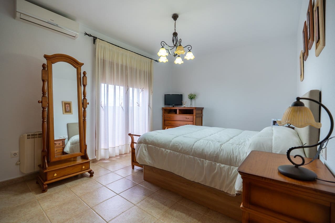 3 Zimmer Haus zu verkaufen in Pinoso mit Pool - 185.000 € (Ref: 9569501)