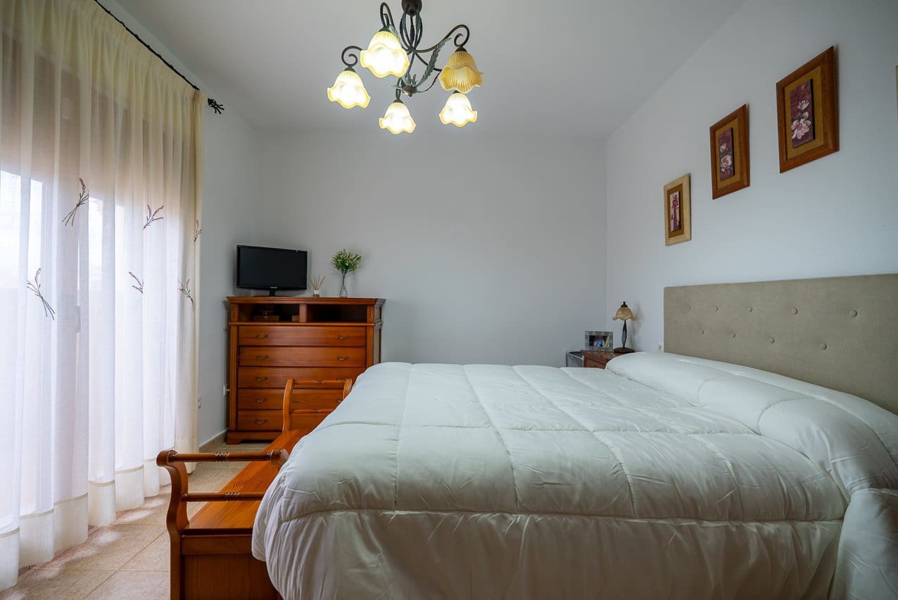 3 Zimmer Haus zu verkaufen in Pinoso mit Pool - 185.000 € (Ref: 9569501)