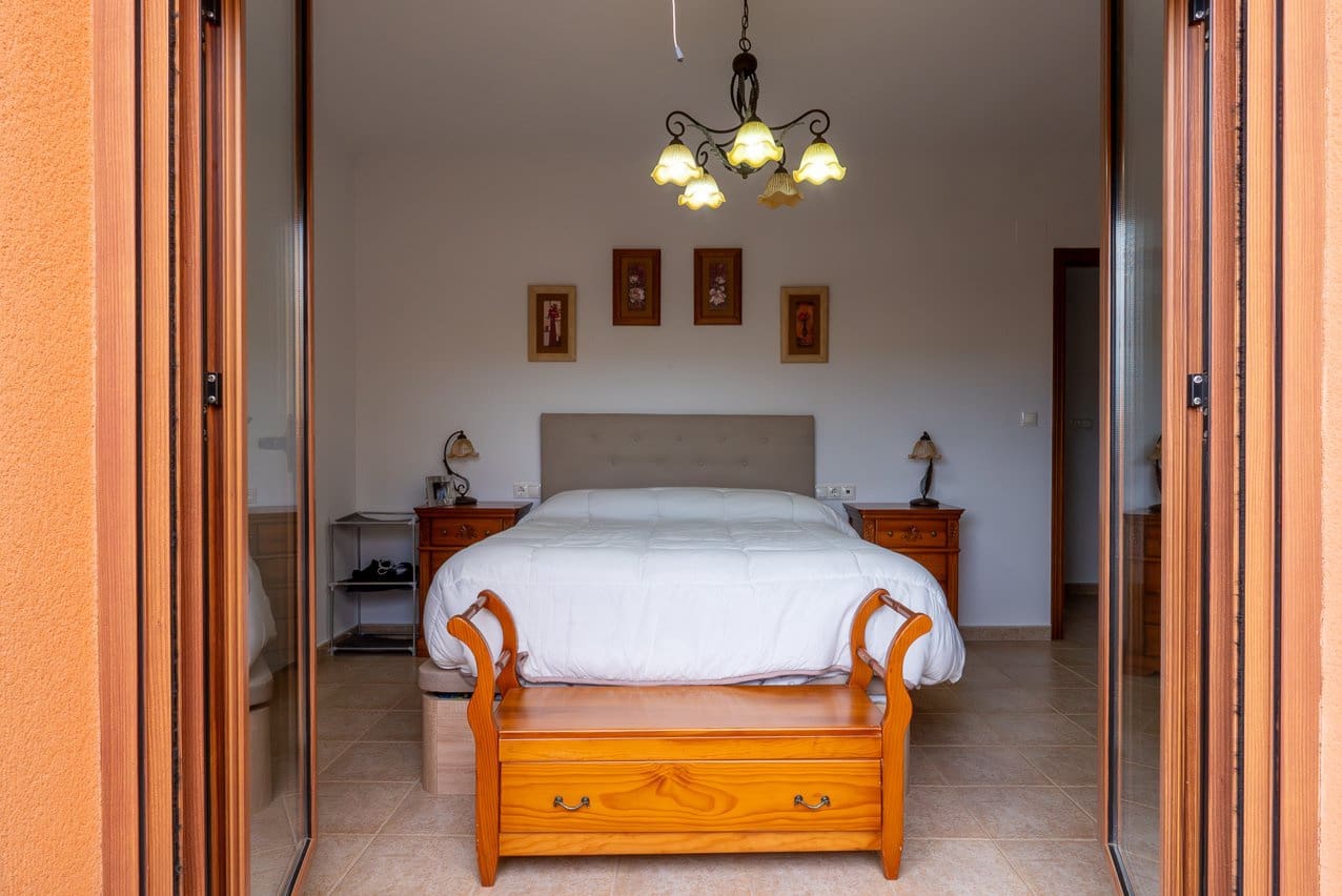 3 Zimmer Haus zu verkaufen in Pinoso mit Pool - 185.000 € (Ref: 9569501)