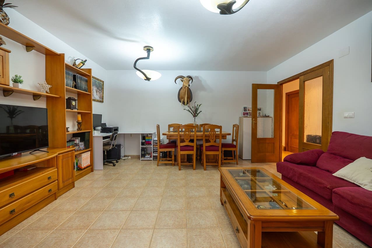 3 Zimmer Haus zu verkaufen in Pinoso mit Pool - 185.000 € (Ref: 9569501)