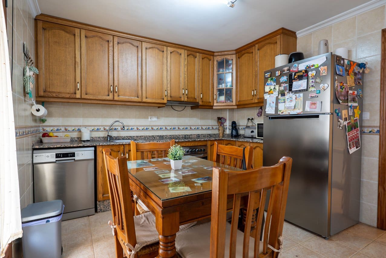 3 Zimmer Haus zu verkaufen in Pinoso mit Pool - 185.000 € (Ref: 9569501)