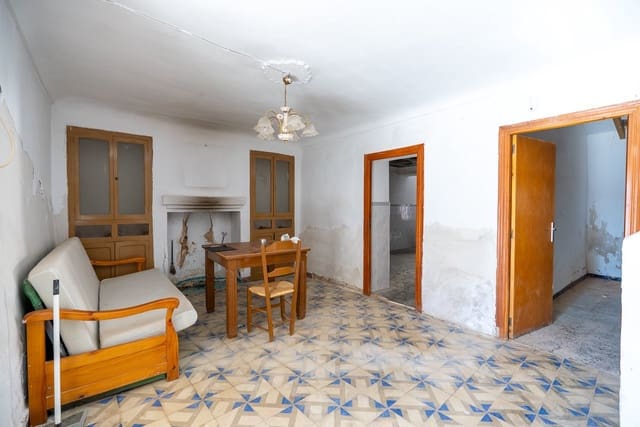8 soveværelse Finca/Landehus til salg i L'Algueña / Alguenya med swimmingpool - € 99.950 (Ref: 9570230)