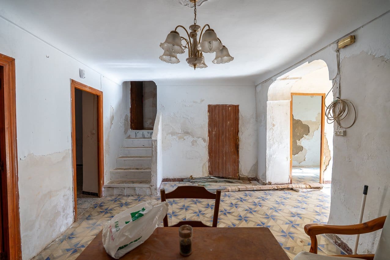 8 slaapkamer Finca/Landhuis te koop in L'Alguena / Alguenya met zwembad - € 99.950 (Ref: 9570230)