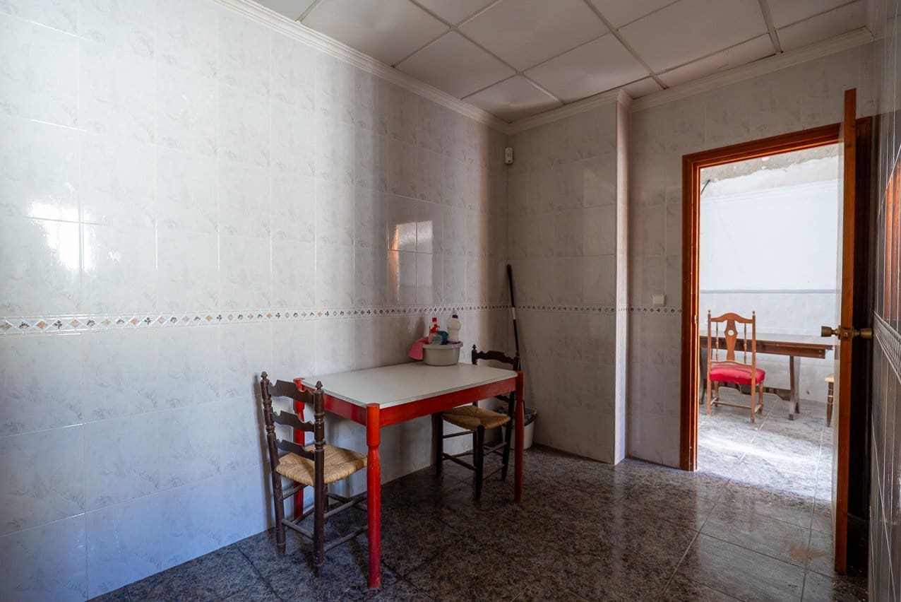 8 slaapkamer Finca/Landhuis te koop in L'Alguena / Alguenya met zwembad - € 99.950 (Ref: 9570230)