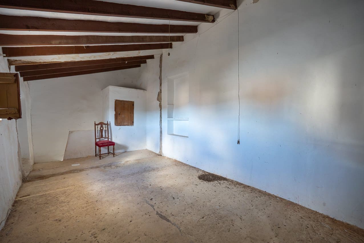 8 slaapkamer Finca/Landhuis te koop in L'Alguena / Alguenya met zwembad - € 99.950 (Ref: 9570230)