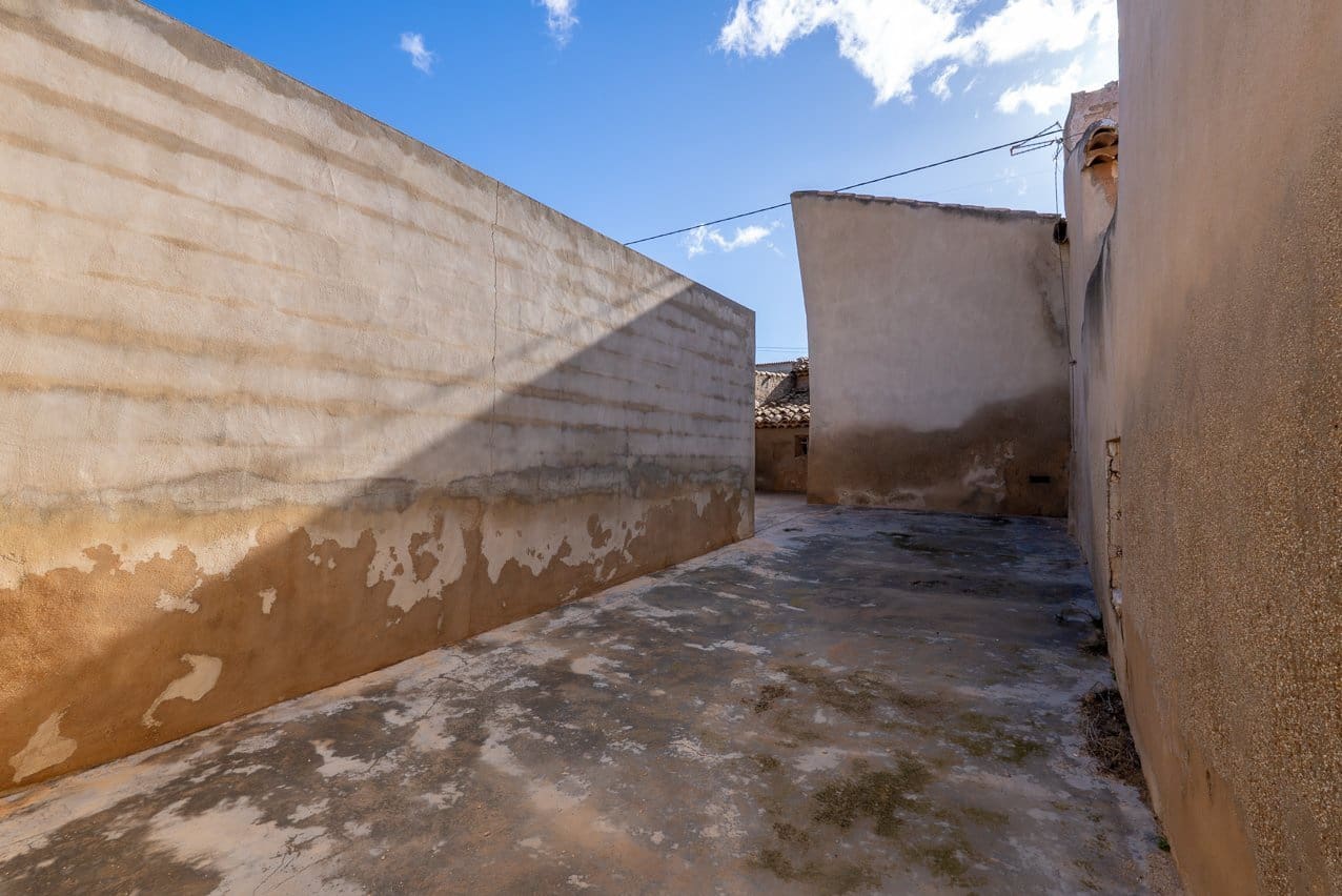8 slaapkamer Finca/Landhuis te koop in L'Alguena / Alguenya met zwembad - € 99.950 (Ref: 9570230)