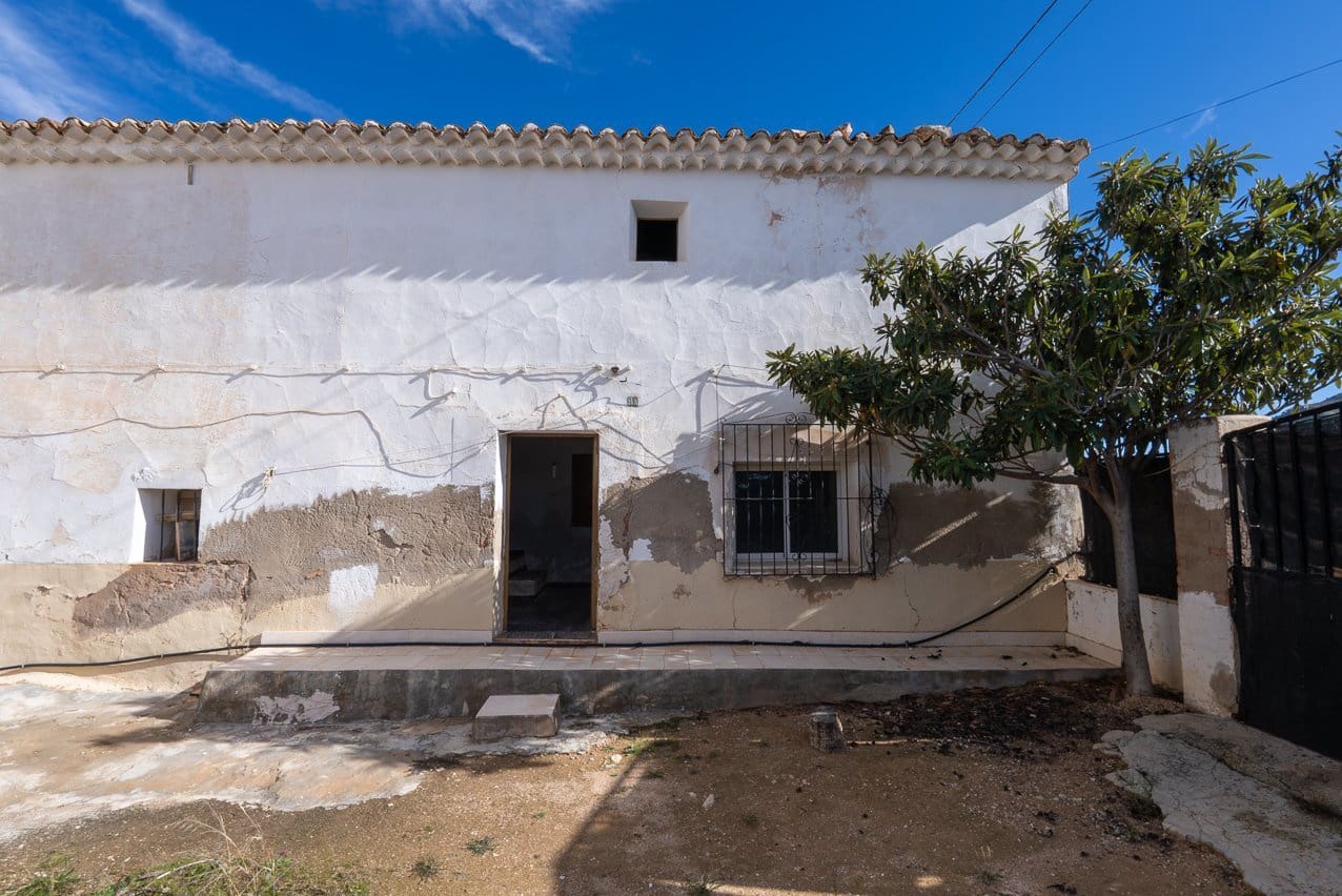 8 slaapkamer Finca/Landhuis te koop in L'Alguena / Alguenya met zwembad - € 99.950 (Ref: 9570230)