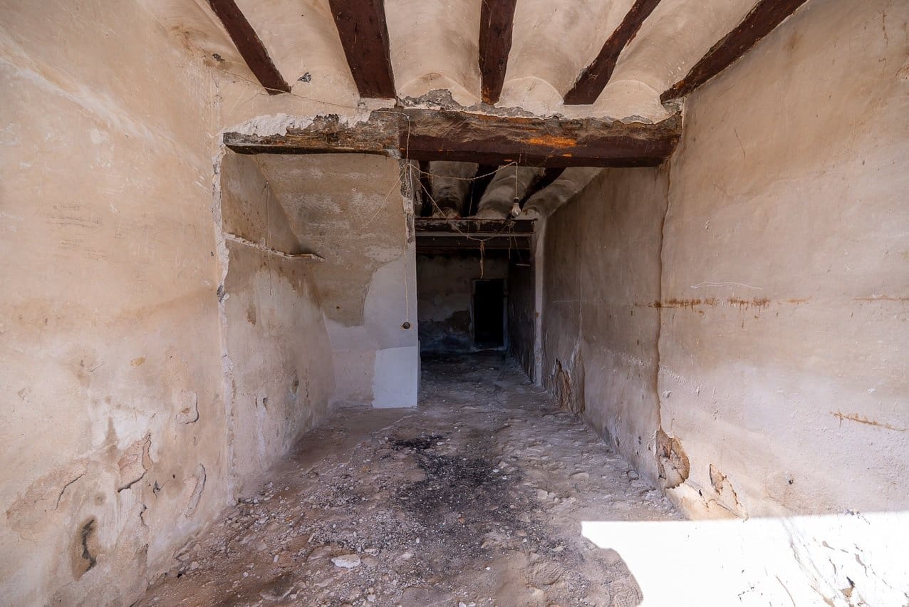 8 slaapkamer Finca/Landhuis te koop in L'Alguena / Alguenya met zwembad - € 99.950 (Ref: 9570230)