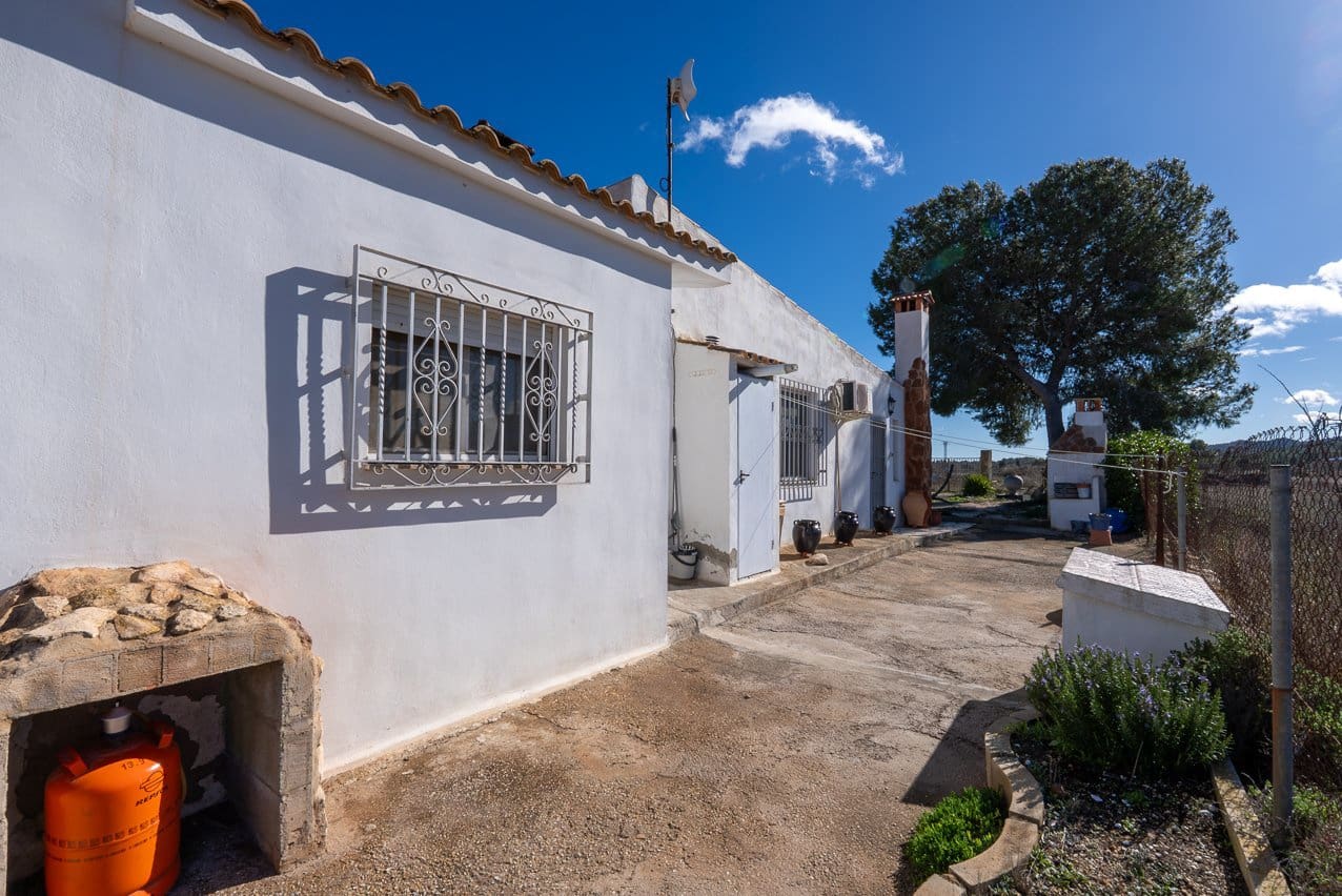 2 bedroom Finca/Country House for sale in Monovar / Monover with pool - € 200,000 (Ref: 9590385)