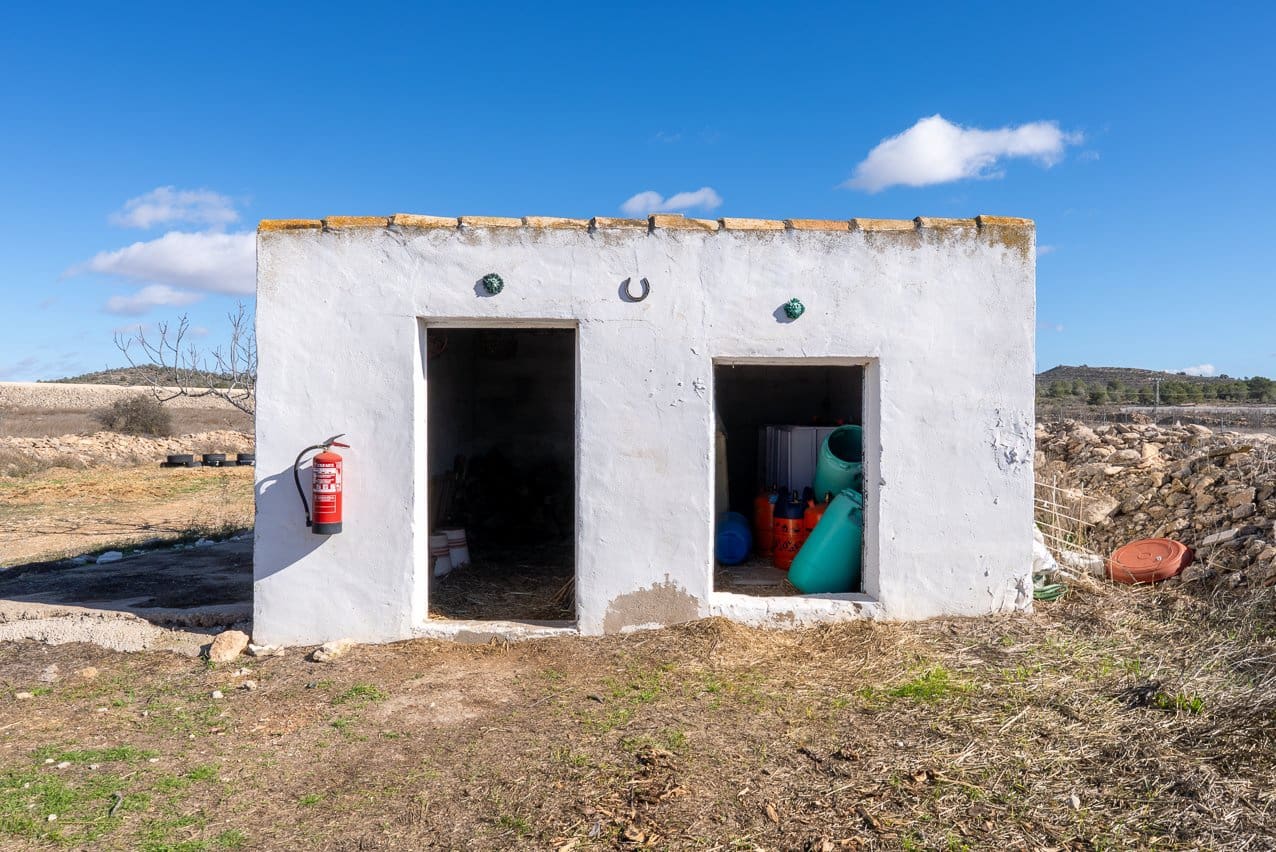 2 bedroom Finca/Country House for sale in Monovar / Monover with pool - € 200,000 (Ref: 9590385)