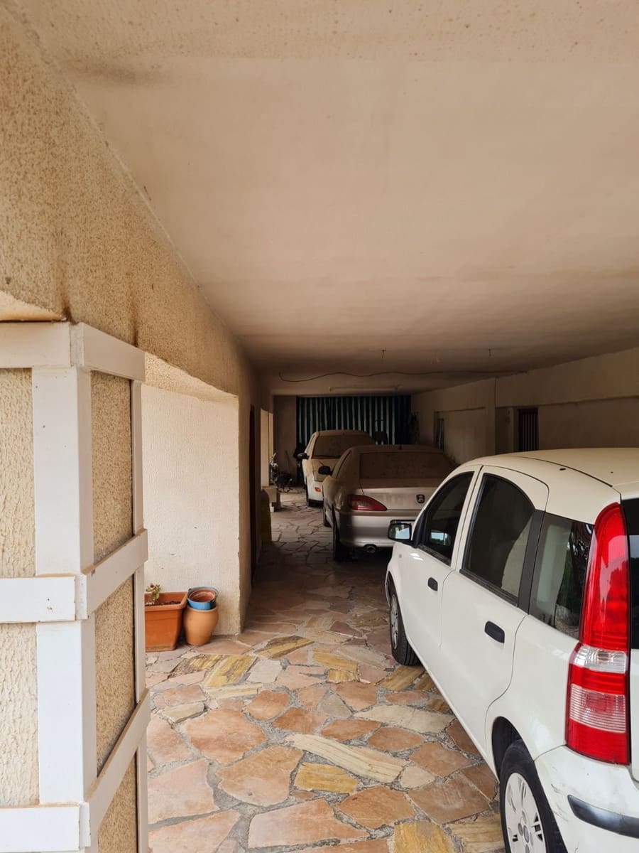 4 Zimmer Villa zu verkaufen in Petrel / Petrer mit Pool - 350.000 € (Ref: 9598472)