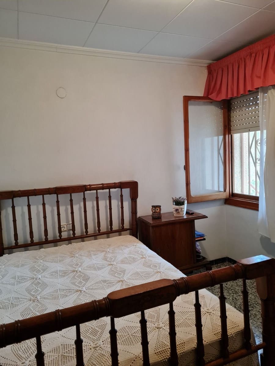 4 Zimmer Villa zu verkaufen in Petrel / Petrer mit Pool - 350.000 € (Ref: 9598472)