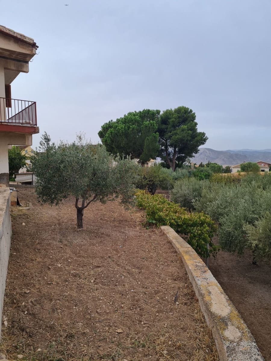 4 Zimmer Villa zu verkaufen in Petrel / Petrer mit Pool - 350.000 € (Ref: 9598472)