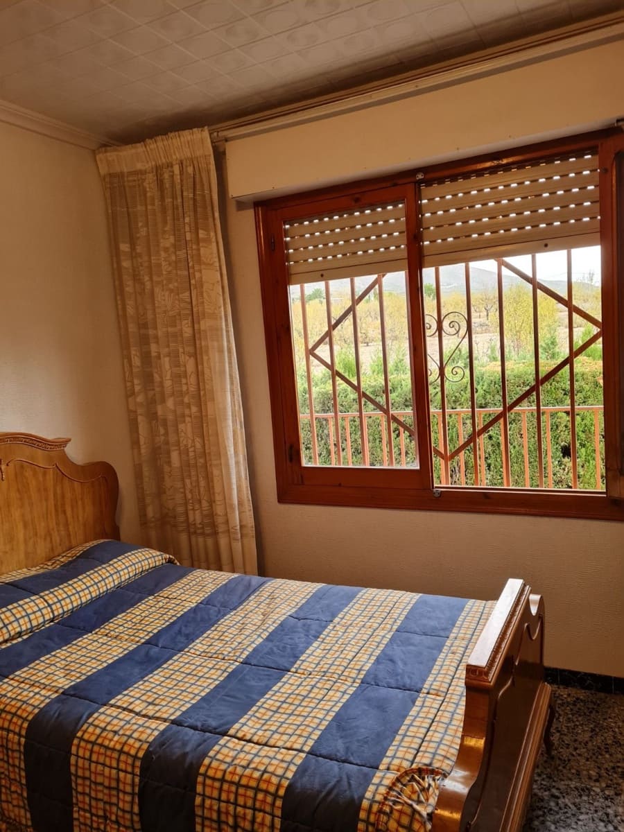 4 Zimmer Villa zu verkaufen in Petrel / Petrer mit Pool - 350.000 € (Ref: 9598472)