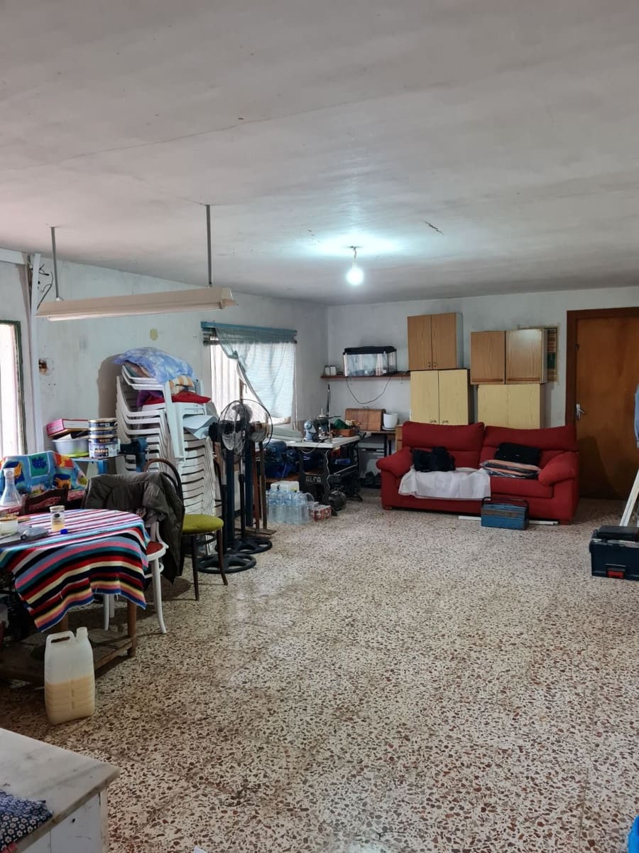 4 Zimmer Villa zu verkaufen in Petrel / Petrer mit Pool - 350.000 € (Ref: 9598472)