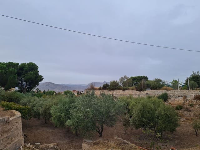 4 Zimmer Villa zu verkaufen in Petrel / Petrer mit Pool - 350.000 € (Ref: 9598472)