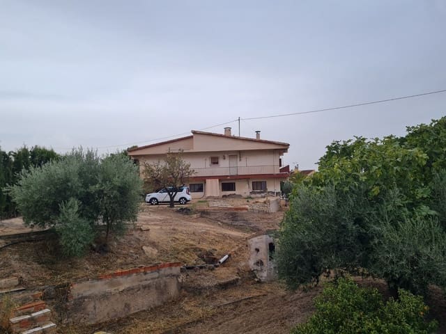 4 Zimmer Villa zu verkaufen in Petrel / Petrer mit Pool - 350.000 € (Ref: 9598472)