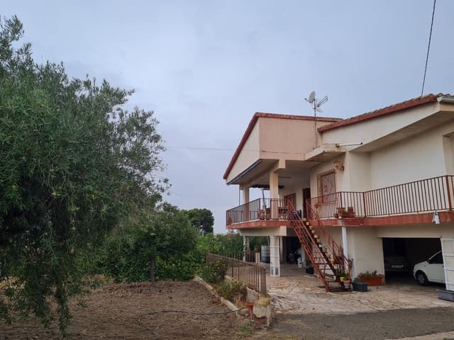 4 Zimmer Villa zu verkaufen in Petrel / Petrer mit Pool - 350.000 € (Ref: 9598472)