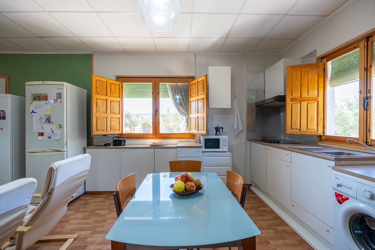 3 makuuhuone Maalaistalo myytävänä paikassa Yecla mukana uima-altaan - 220 000 € (Ref: 9603369)