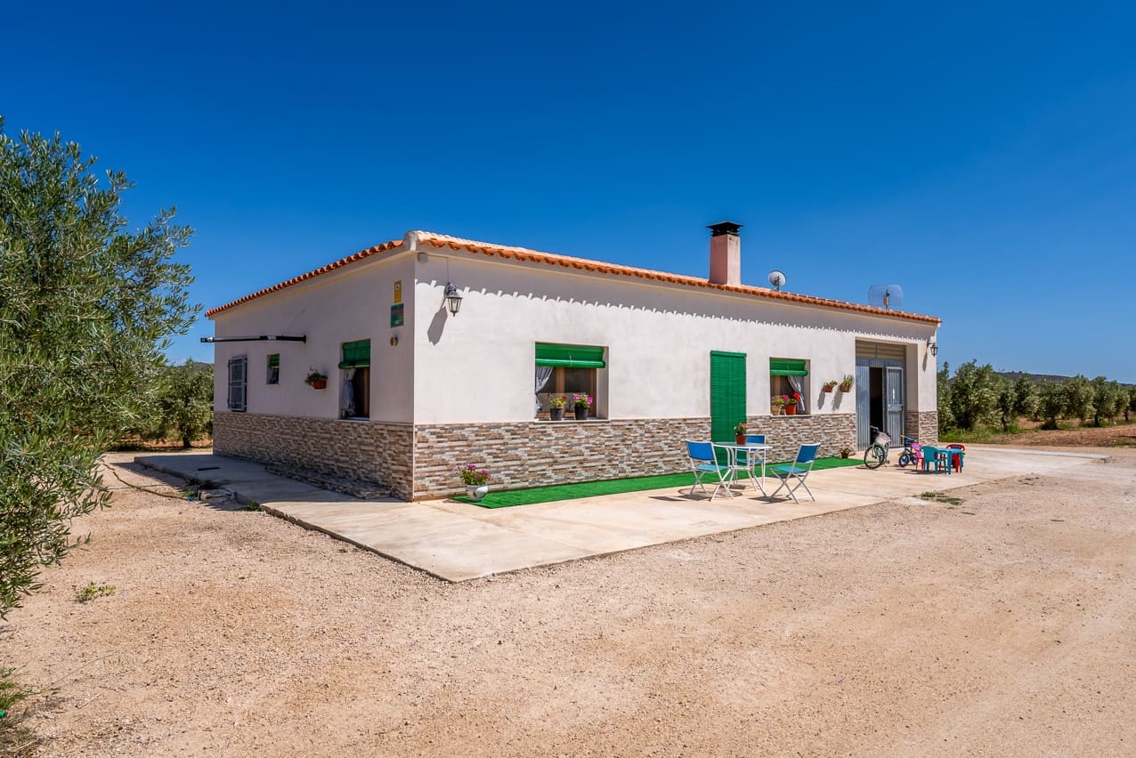 3 makuuhuone Maalaistalo myytävänä paikassa Yecla mukana uima-altaan - 220 000 € (Ref: 9603369)