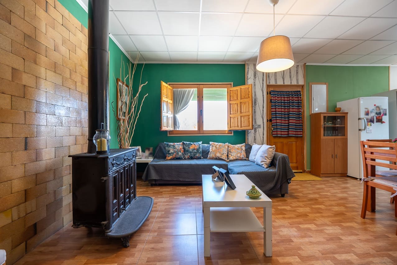 3 makuuhuone Maalaistalo myytävänä paikassa Yecla mukana uima-altaan - 220 000 € (Ref: 9603369)