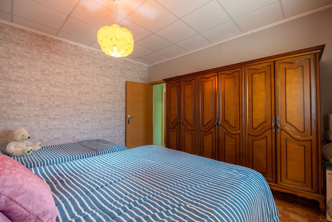 3 makuuhuone Maalaistalo myytävänä paikassa Yecla mukana uima-altaan - 220 000 € (Ref: 9603369)