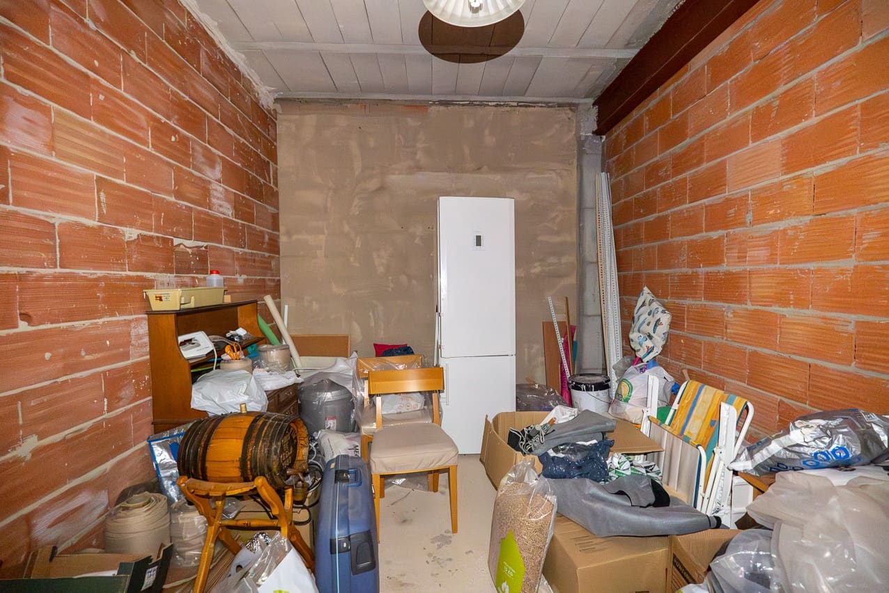 3 makuuhuone Maalaistalo myytävänä paikassa Yecla mukana uima-altaan - 220 000 € (Ref: 9603369)