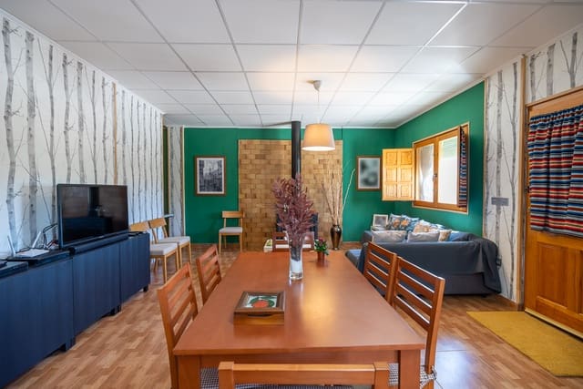 3 makuuhuone Maalaistalo myytävänä paikassa Yecla mukana uima-altaan - 220 000 € (Ref: 9603369)