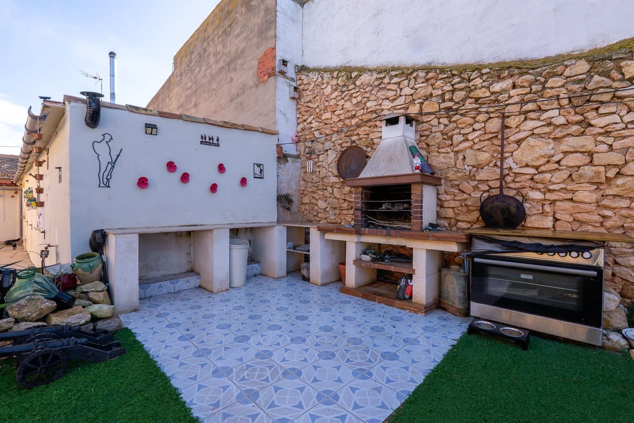 3 chambre Finca/Maison de Campagne à vendre à Jumilla avec piscine - 164 950 € (Ref: 9611910)
