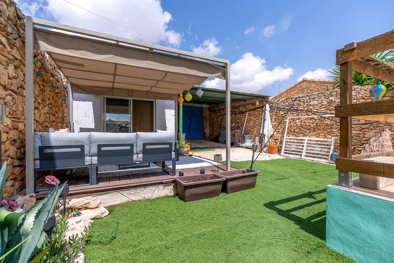3 bedroom Finca/Country House for sale in Jumilla with pool - € 164,950 (Ref: 9611910)