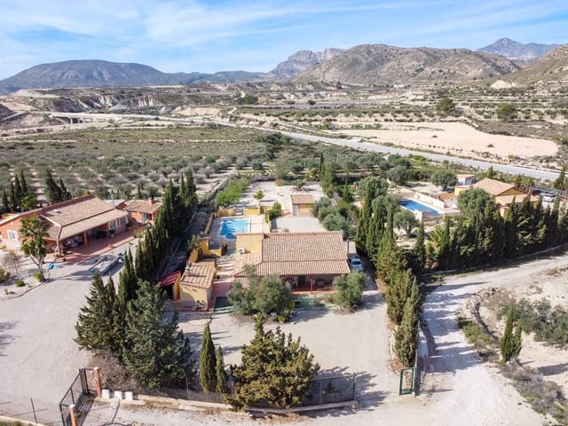 3 soveværelse Villa til salg i Abanilla med swimmingpool - € 235.000 (Ref: 9614101)
