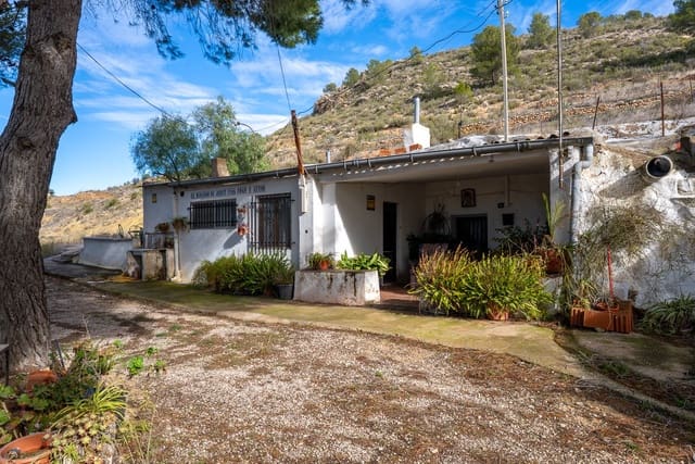 4 soverom Grottehus til salgs i Encebras, Pinoso med svømmebasseng - € 150 000 (Ref: 9618123)