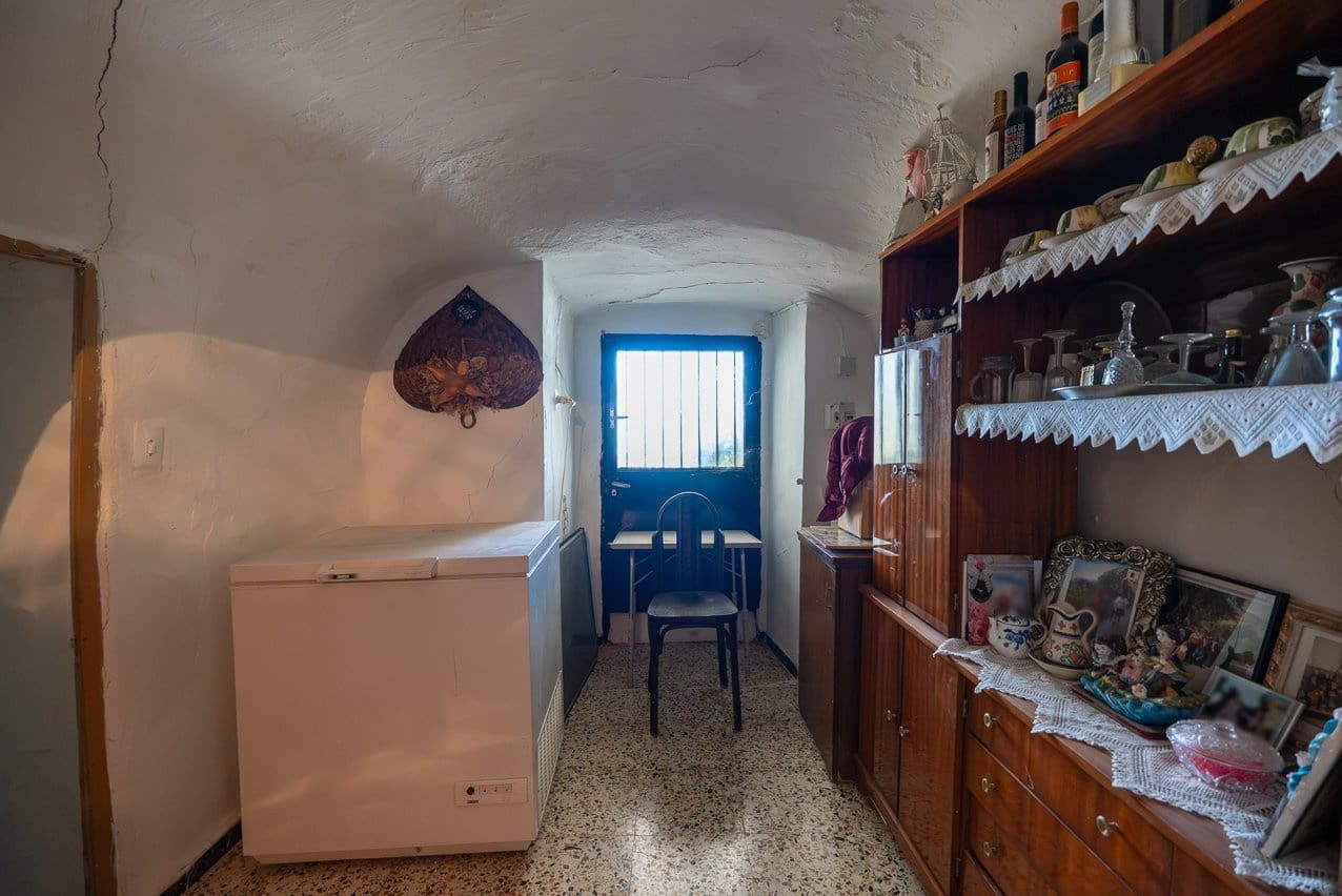 Casa Cueva de 4 habitaciones en Pinoso en venta con piscina - 150.000 € (Ref: 9618123)